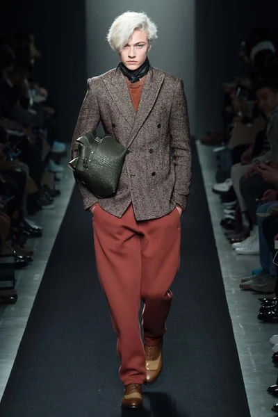 Look 5